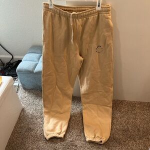 Seven days, active women’s sweatpants, new with tags medium